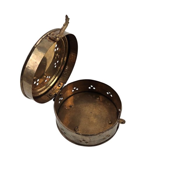 Vintage Round Cricket Keeper Box Trinket Potpourri Brass Handle Latch Lock - Picture 3 of 10